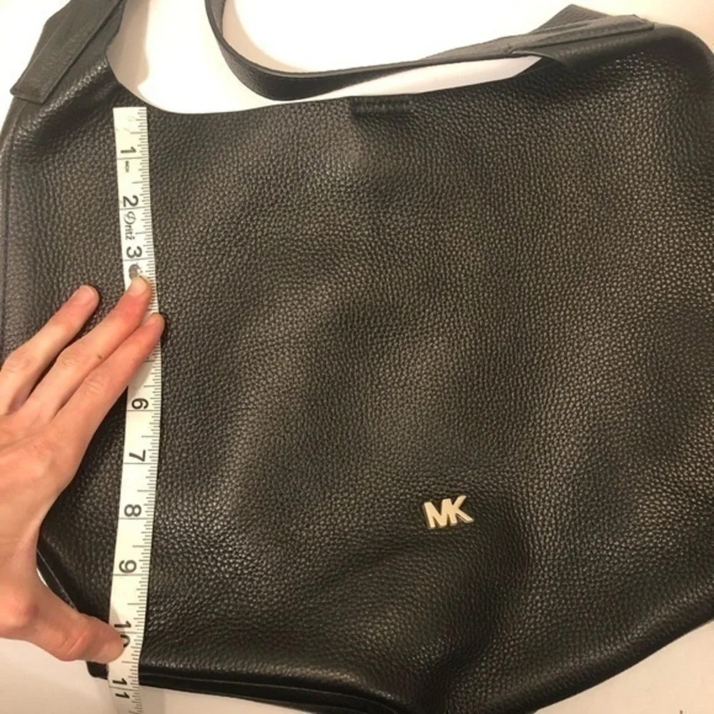 Michael Kors junie medium black hobo bag